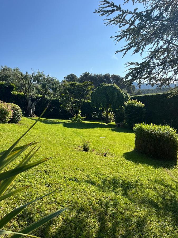 Le Clos Serein Le Beausset Kültér fotó