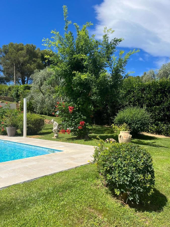 Le Clos Serein Le Beausset Kültér fotó