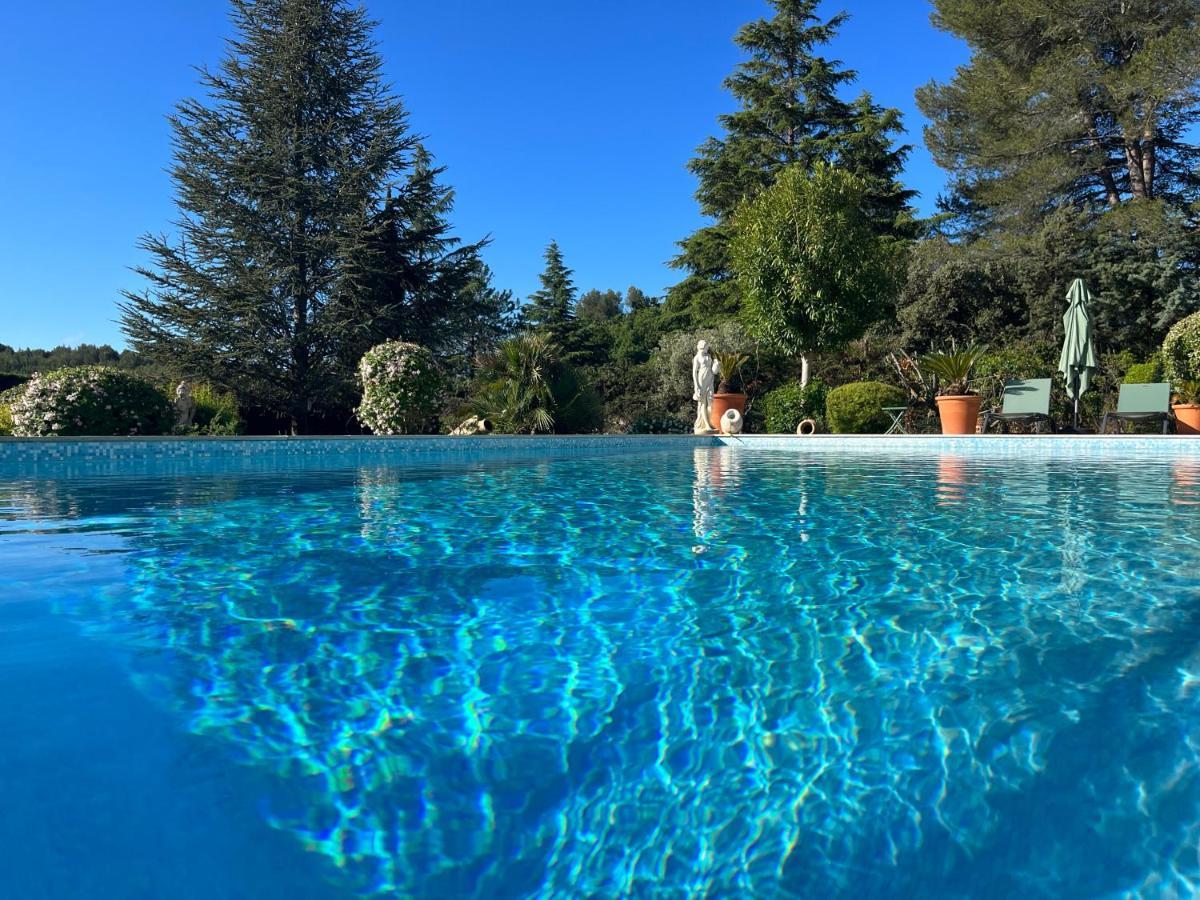 Le Clos Serein Le Beausset Kültér fotó